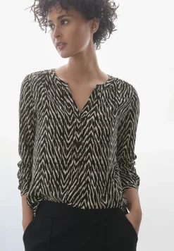 Gedessineerde blouse