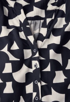 Gedessineerde blouse