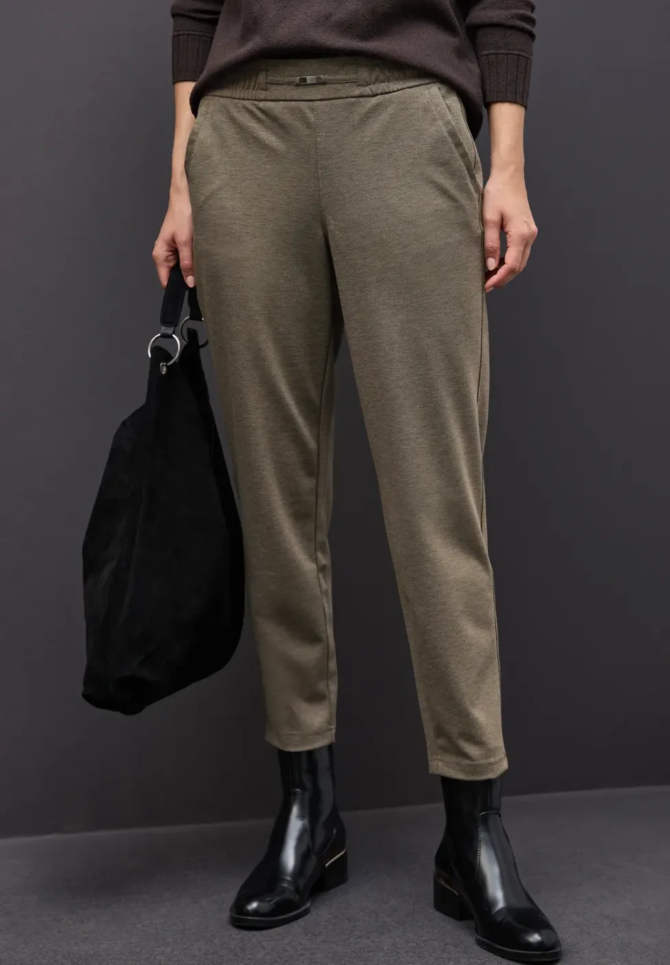 Gemêleerde broek met detail