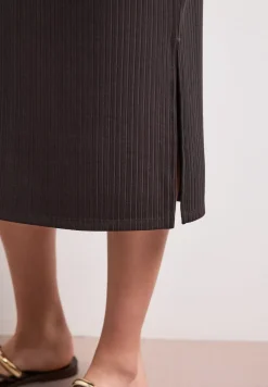 Geribde midirok met elastische tailleband