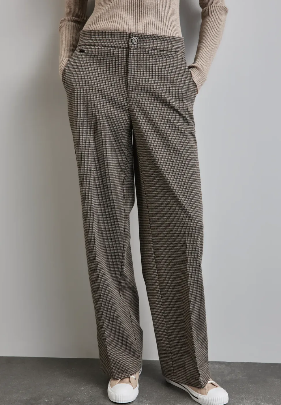 Geruite broek met wijde pijpen