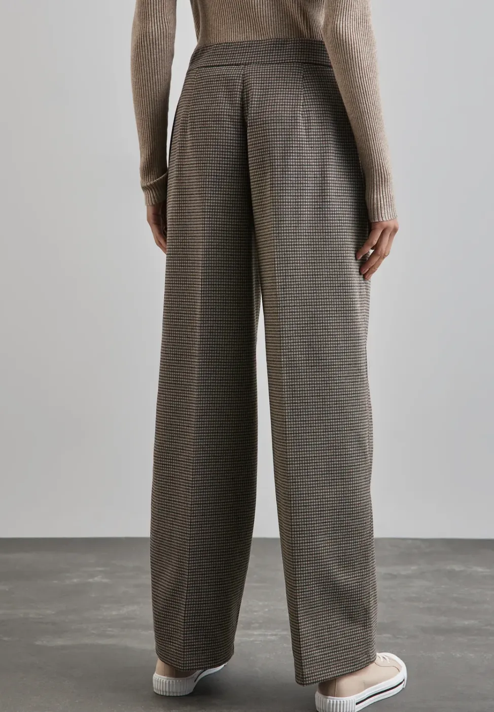 Geruite broek met wijde pijpen