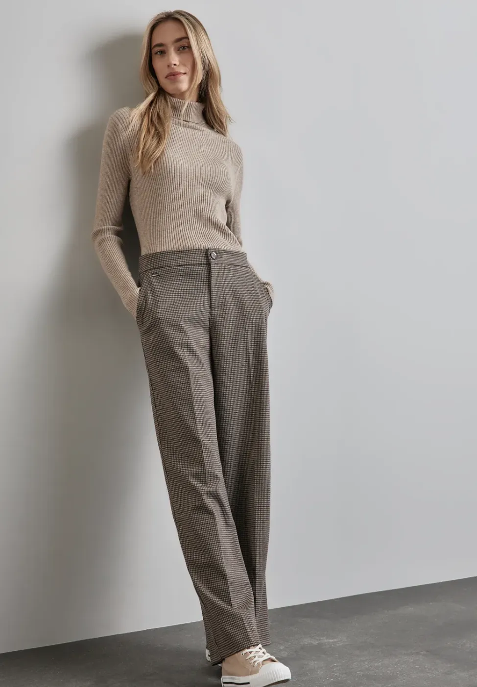 Geruite broek met wijde pijpen