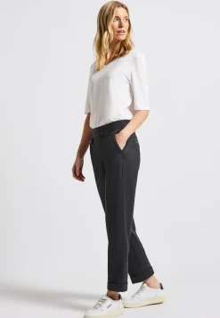 Geruite chino met band in de taille