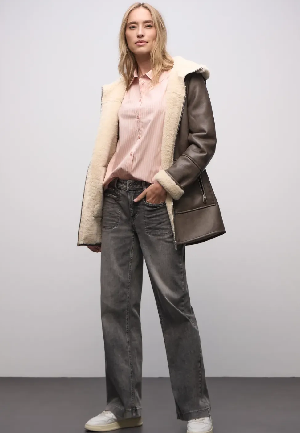 Gestreepte zakelijke blouse