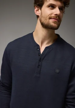 Henley shirt in een gemêleerde look
