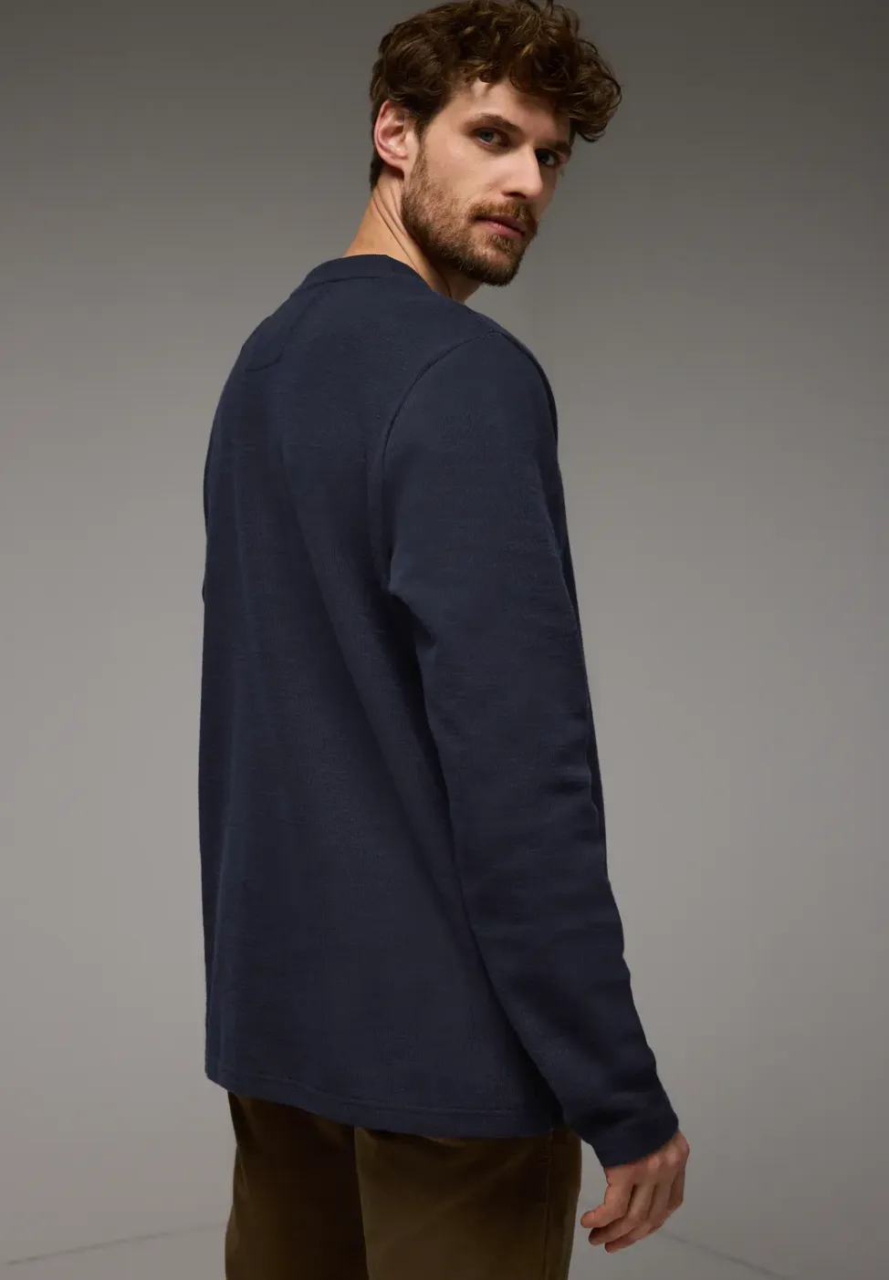 Henley shirt in een gemêleerde look