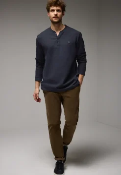 Henley shirt in een gemêleerde look