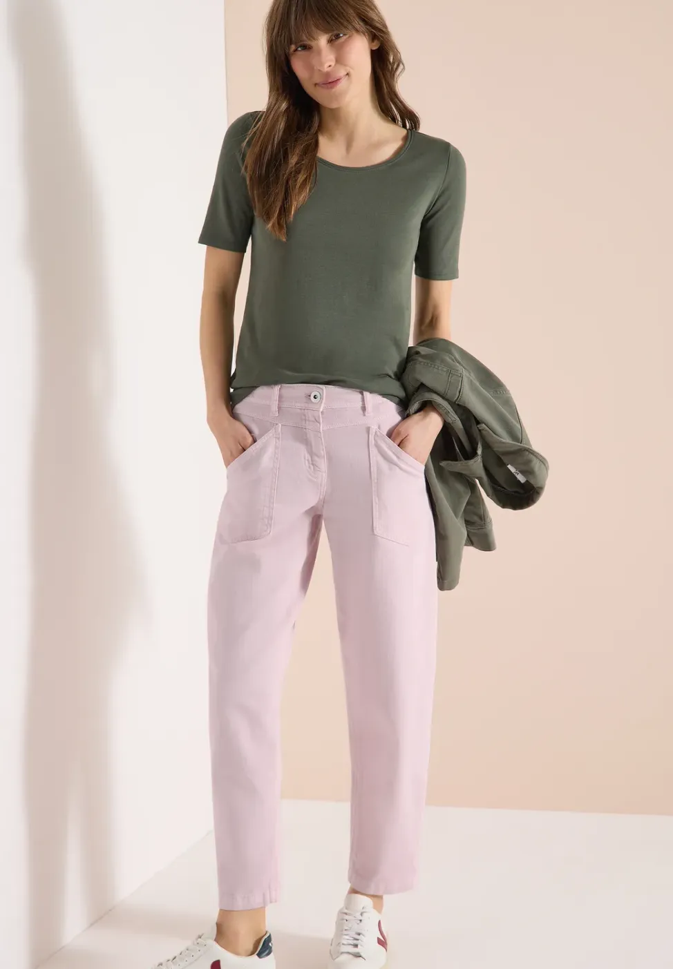 High Waist Barrel Leg Jeans in Loose Fit