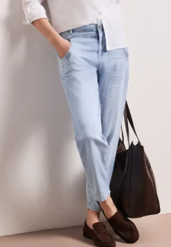 High Waist Barrel Leg Jeans in Loose Fit