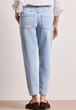 High Waist Barrel Leg Jeans in Loose Fit