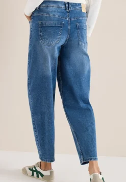 High Waist Barrel Leg Jeans in Loose Fit