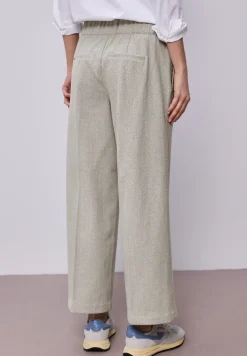 High Waist broek met Wide Legs en knoopdetail