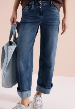High Waist jeans met wijde pijpen in Slim Fit