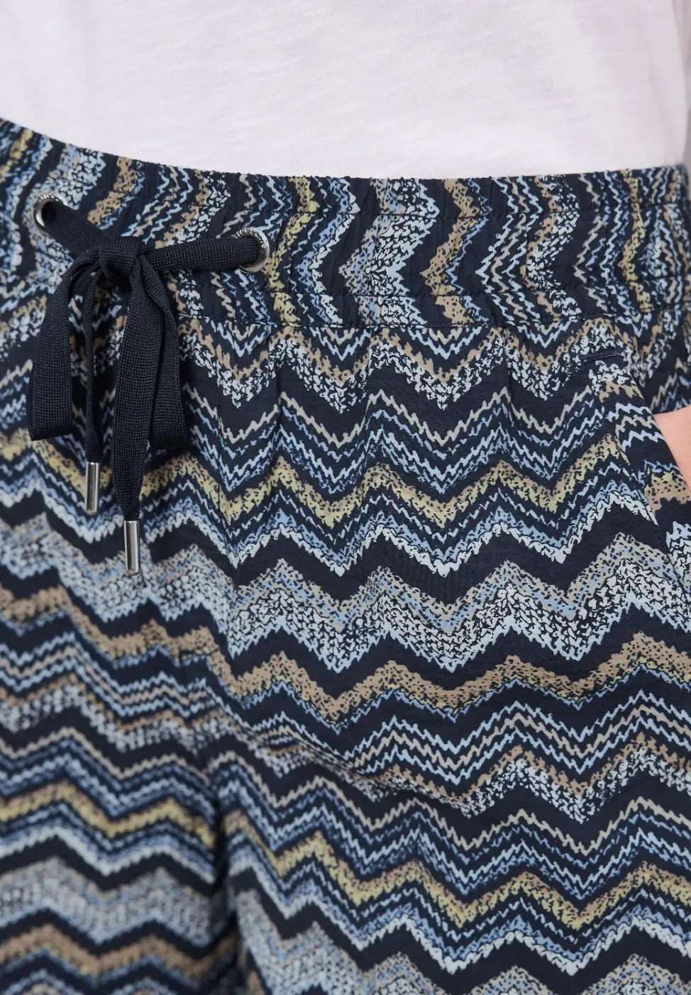 High Waist shorts in Loose Fit met print