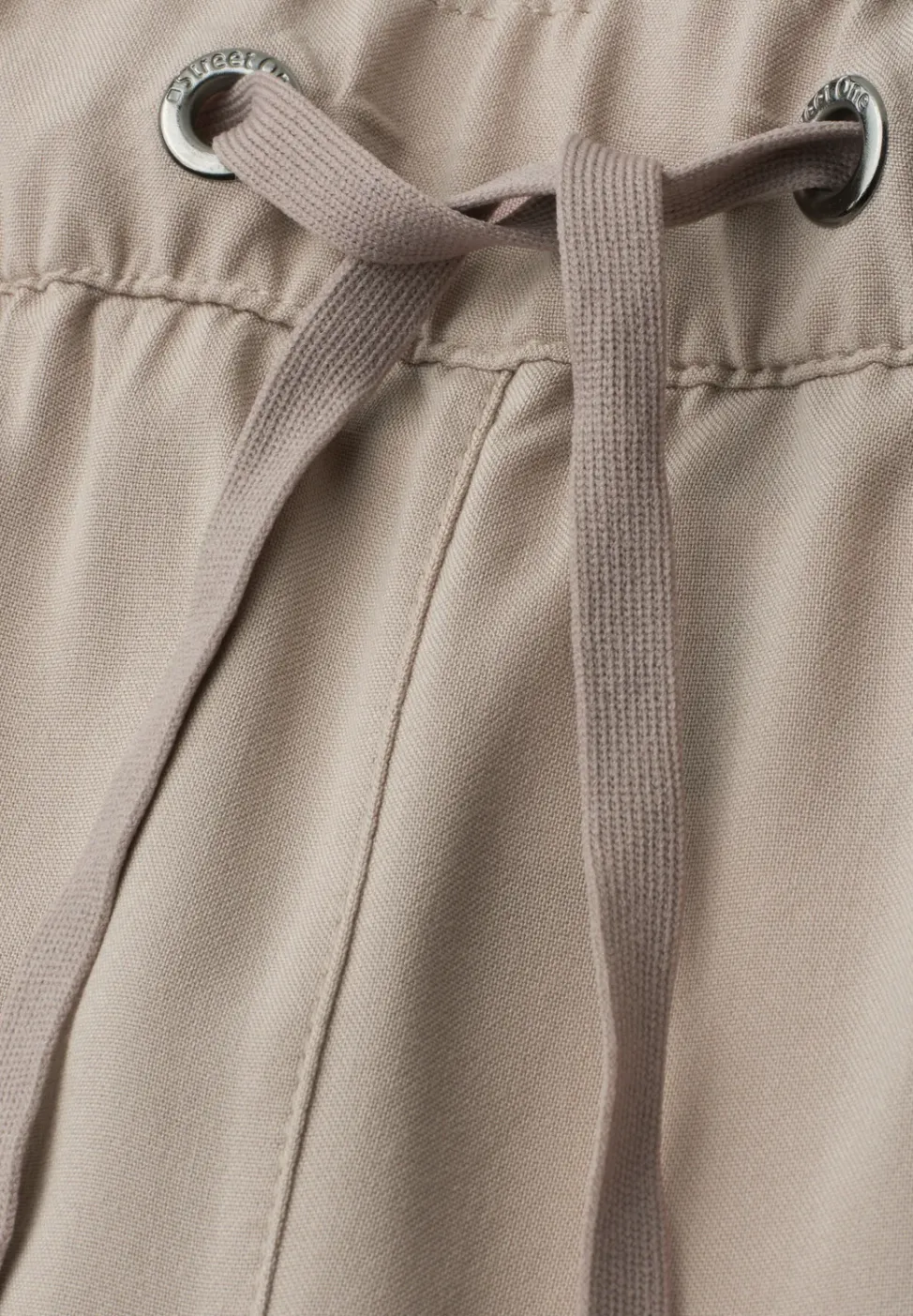High Waist shorts met paperbag tailleband