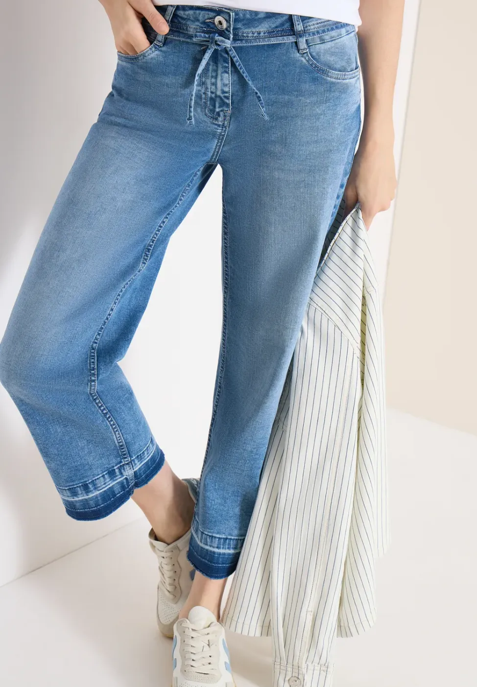 High Waist straight leg jeans met Loose Fit