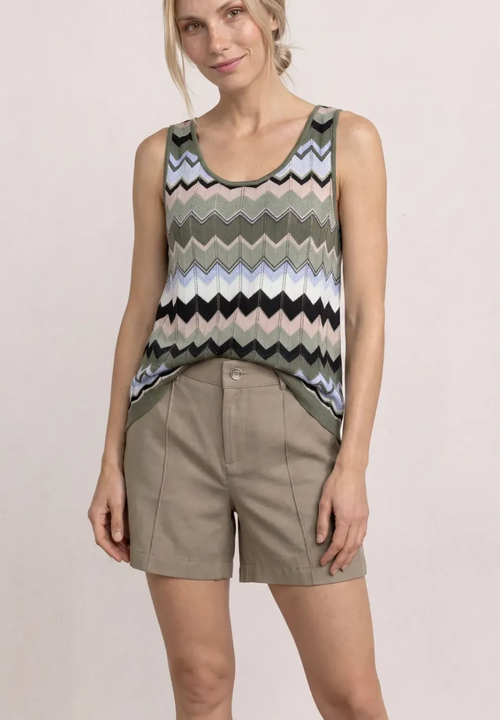 High Waist Bermuda in casual pasvorm