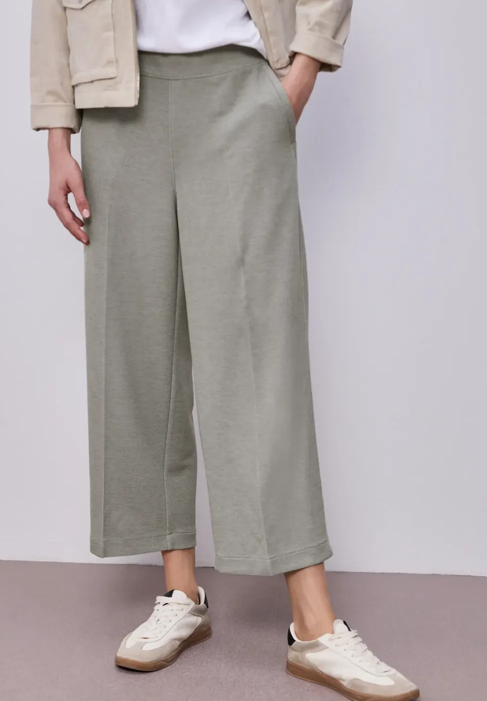 High Waist broek met wijde pijpen in casual pasvorm