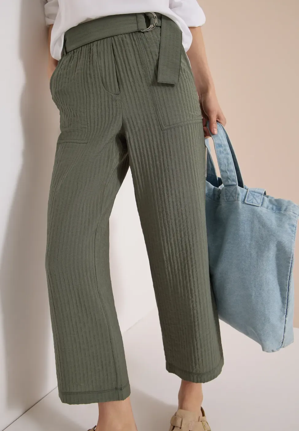 High Waist broek met wijde pijpen in Loose Fit