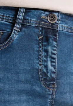 High Waist Slim Legs jeans in Slim Fit