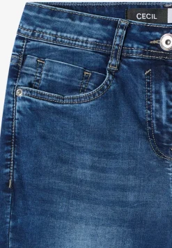 High Waist Slim Legs jeans in Slim Fit