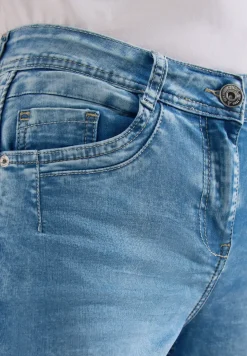 High Waist straight leg jeans in Slim Fit