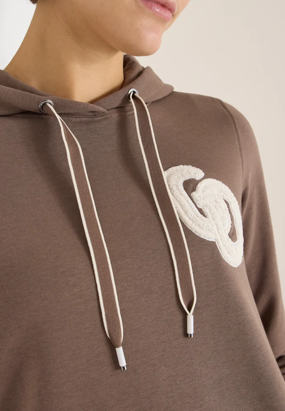 Hoodie met borduursel