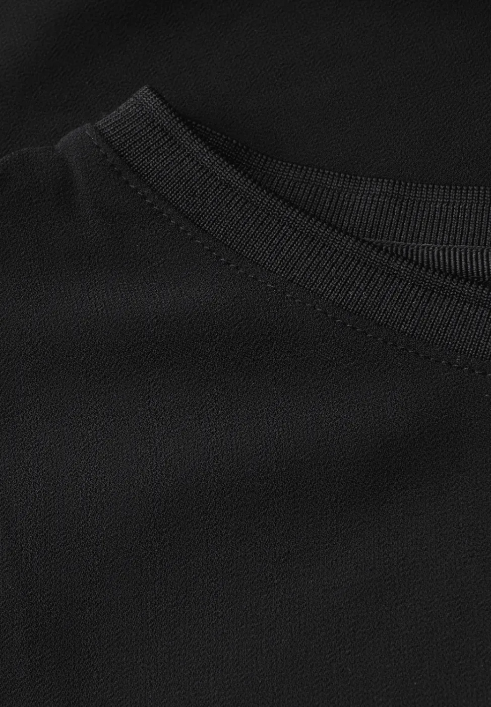2-in-1 chiffon shirt