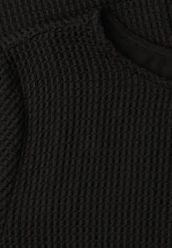 2-in-1 shirt van mesh met boothals