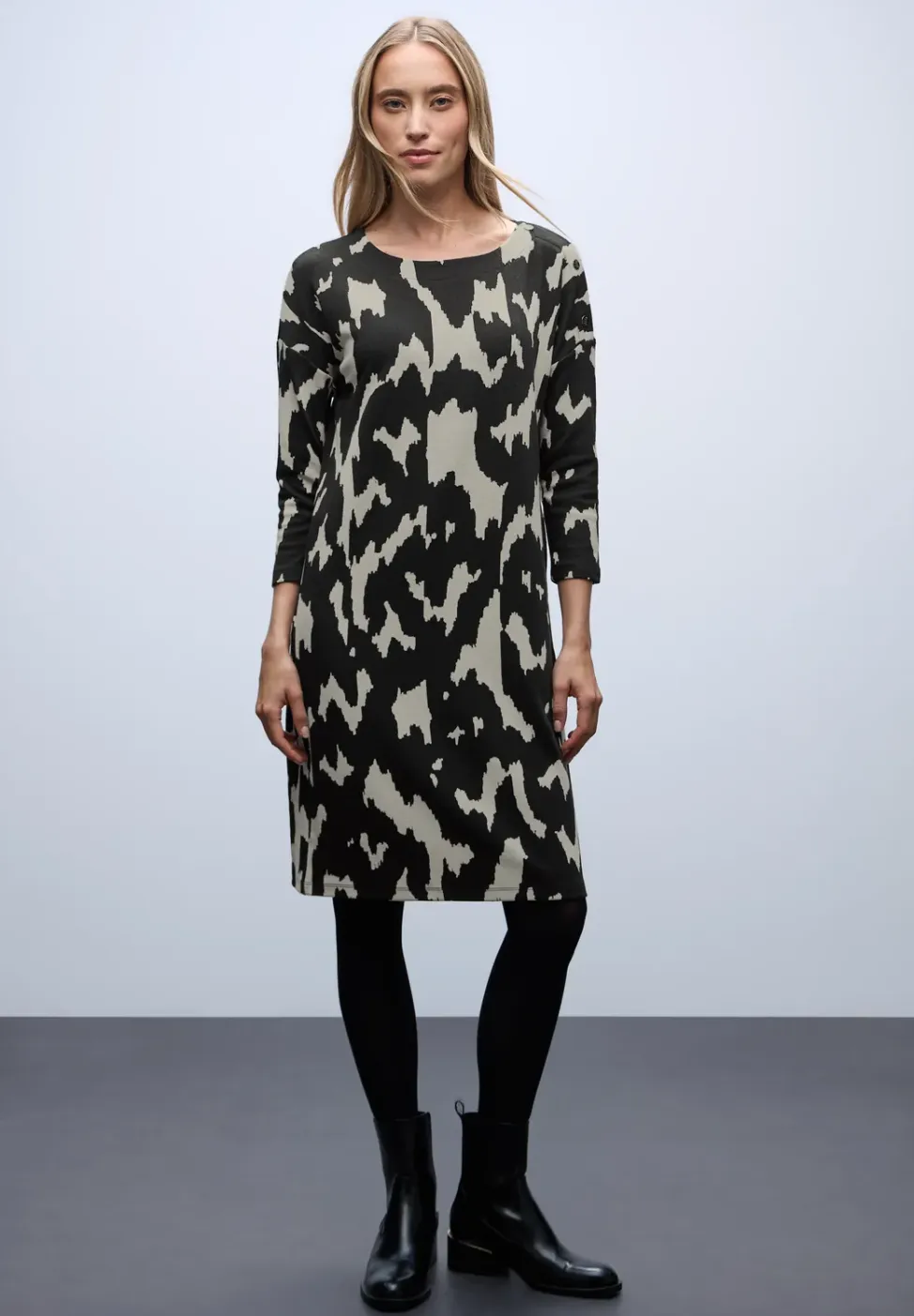 Jacquard jurk met knopen