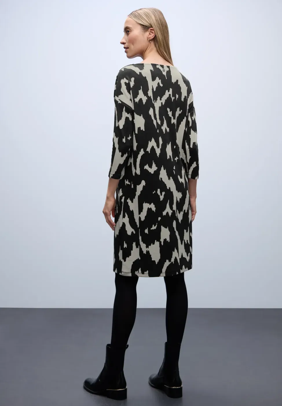 Jacquard jurk met knopen