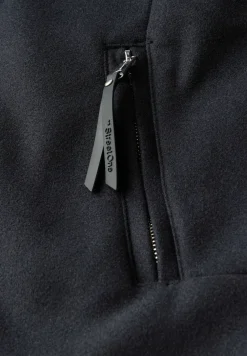 Jas met gebreide details