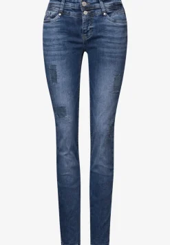 Jeans met destroyed details