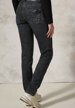 Jeans met details