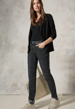 Jeans met details