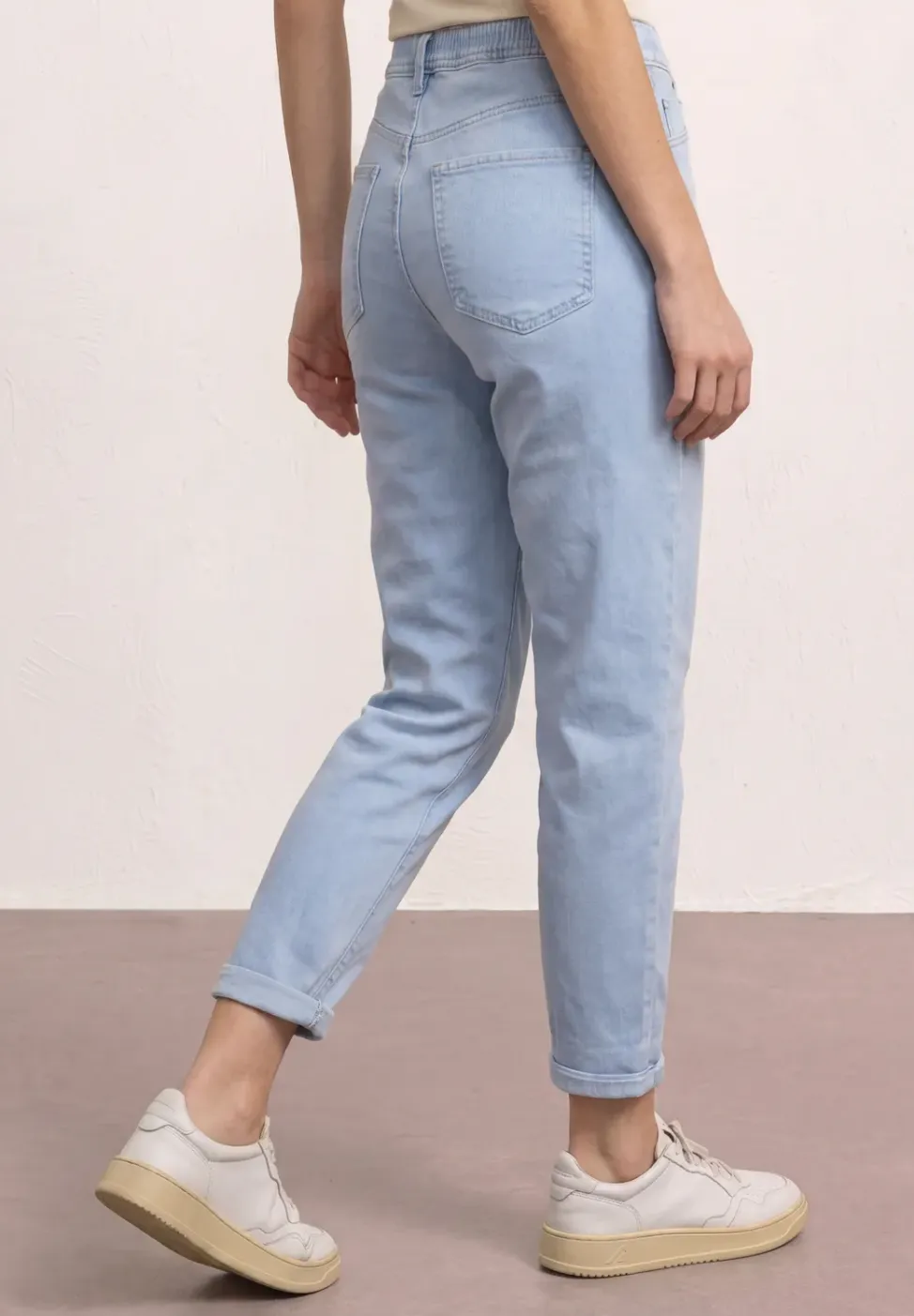Jeans met taps toelopende pijpen in een Loose Fit