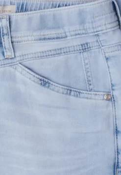 Jeans met taps toelopende pijpen in een Loose Fit