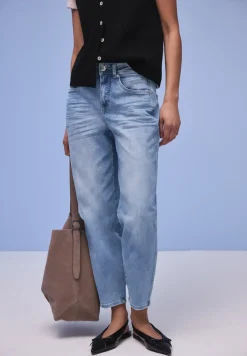 Jeans met taps toelopende pijpen