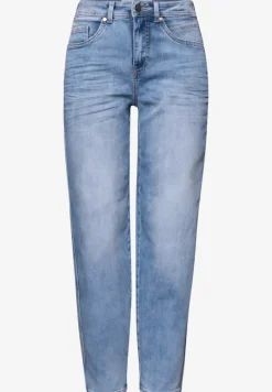 Jeans met taps toelopende pijpen