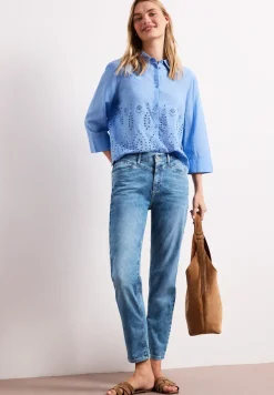 Jeans met taps toelopende pijpen in een Loose Fit