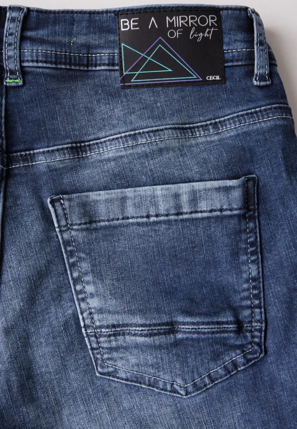 Jeans met wijde pijpen