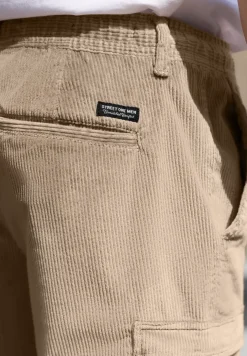 Jogg cargo shorts in regular fit