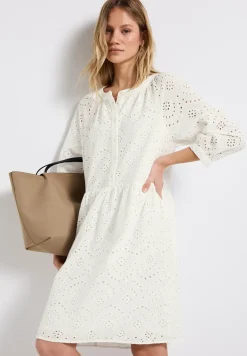 Jurk met krullend borduurwerk