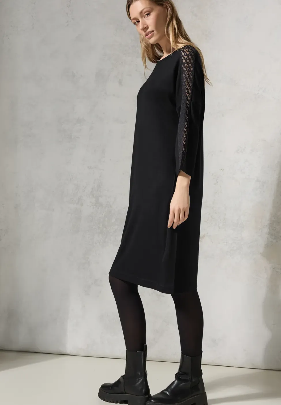 Jurk met mesh details