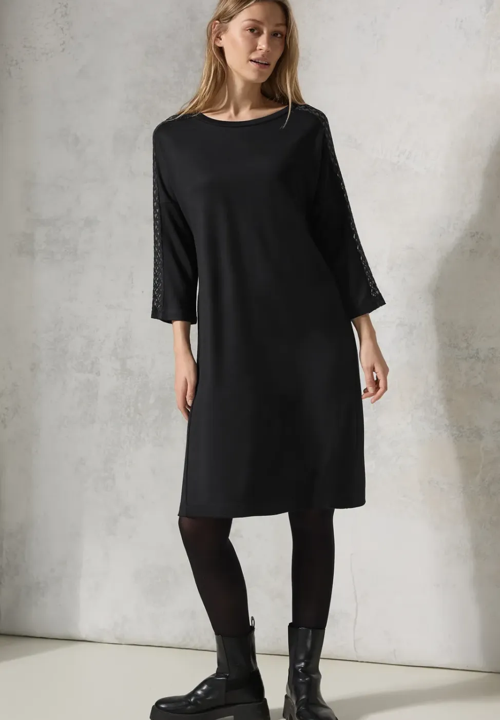 Jurk met mesh details