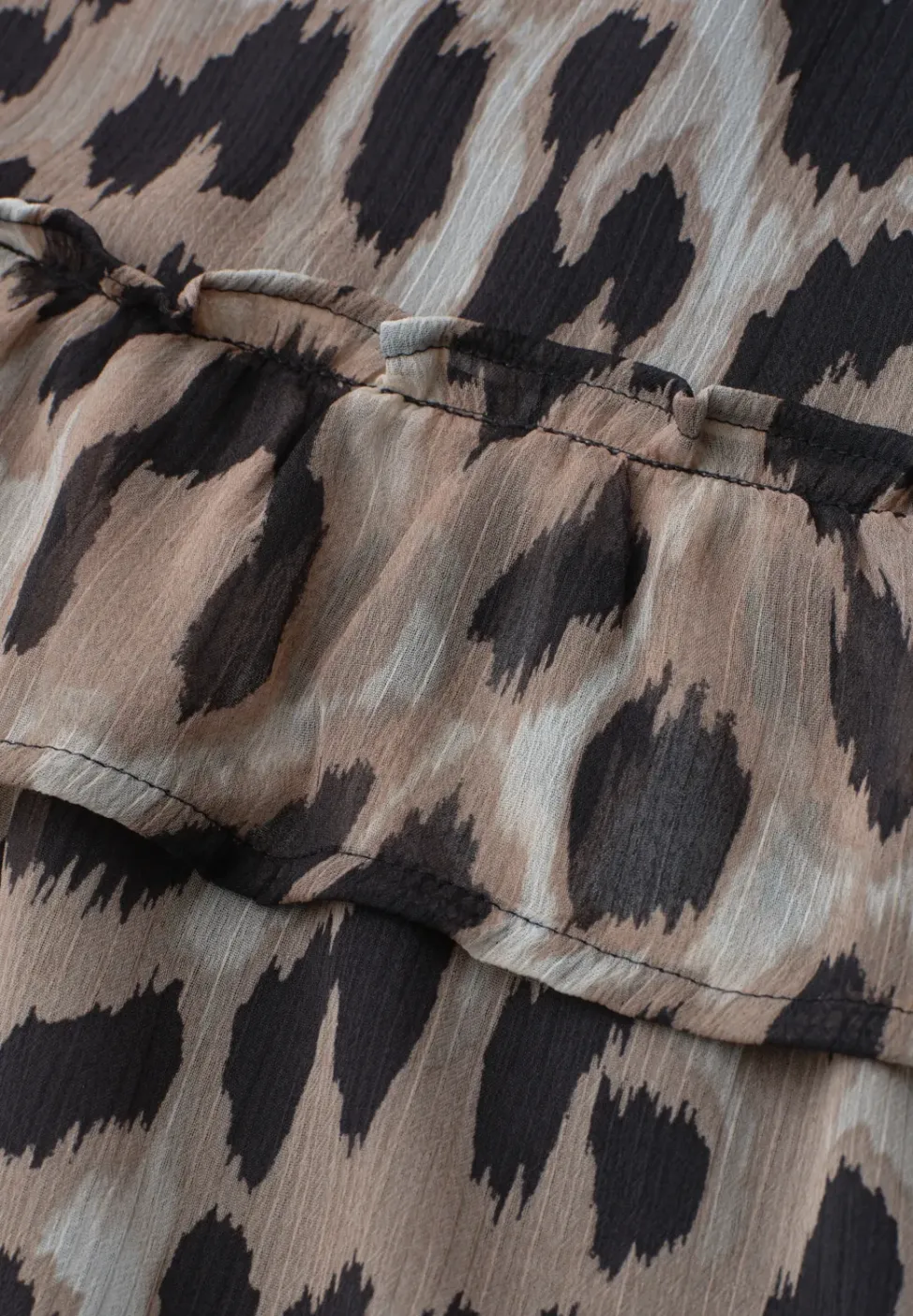Knielange chiffonrok met print
