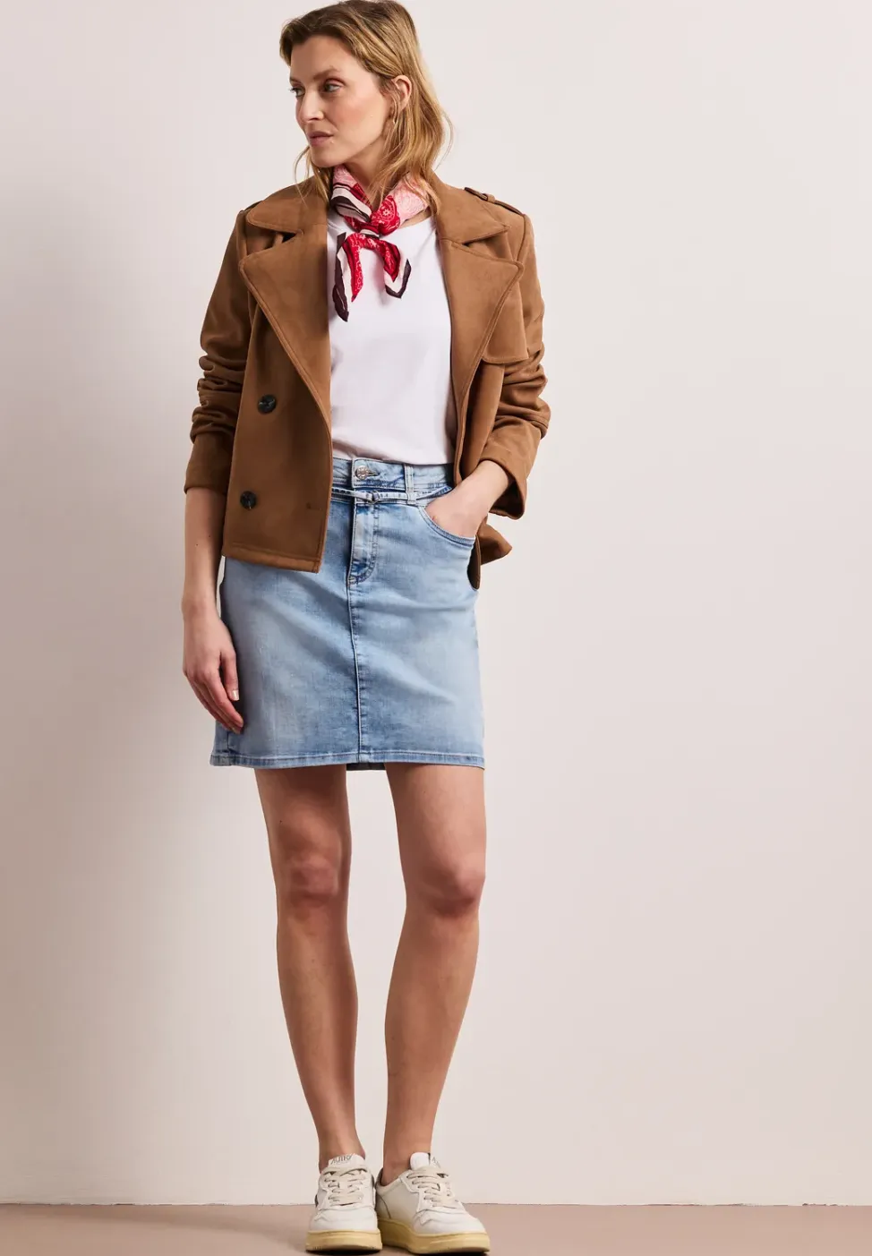 Knielange denim rok met riemdetail