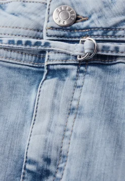 Knielange denim rok met riemdetail