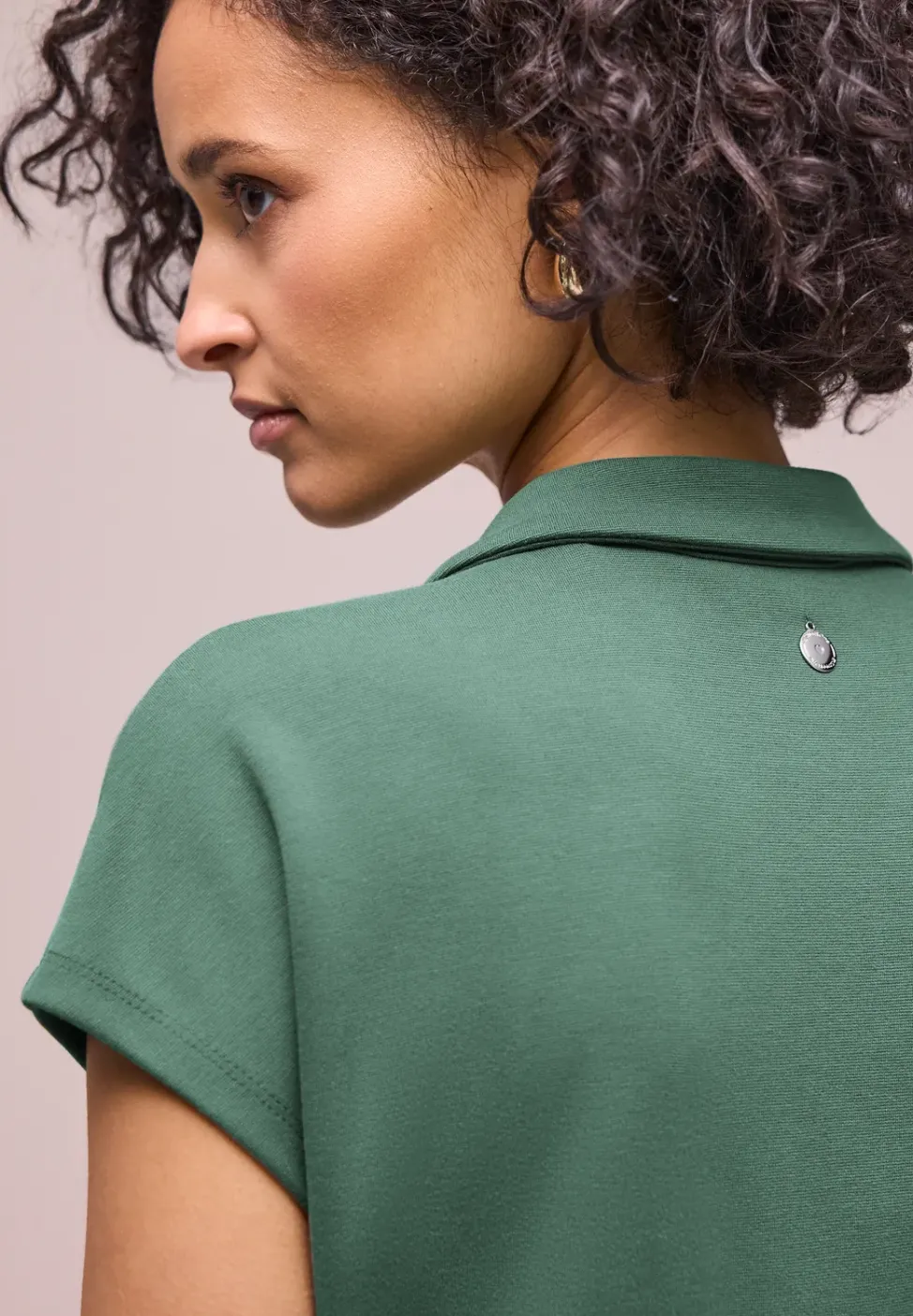 Knielange jurk in effen kleur